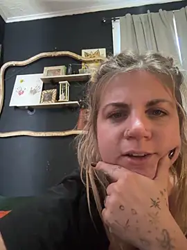 Snapshot of thejigglejoint chatting on October 2025 03:58:01 PM thejigglejoint online show from October 2025 03:58:01 PM