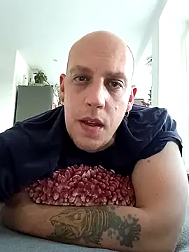 Kobradera1984 online show from October 2025 02:39:02 PM