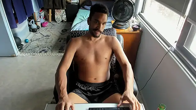 Snapshot of CassiusJohnson chatting on October 2025 01:41:02 AM CassiusJohnson online show from October 2025 01:41:02 AM