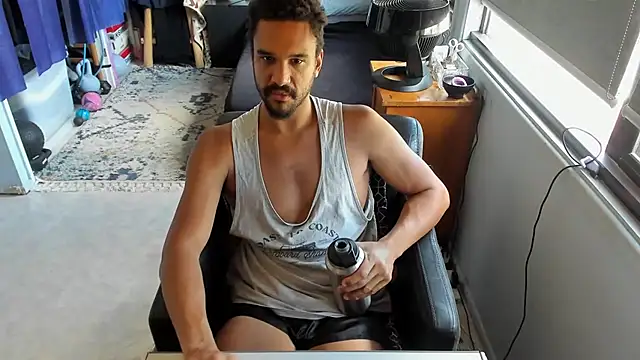 Snapshot of CassiusJohnson chatting on October 2025 04:12:02 AM CassiusJohnson online show from October 2025 04:12:02 AM