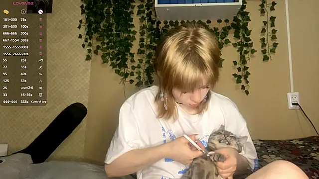 AnitaVanruiten online show from November 2025 03:18:02 AM