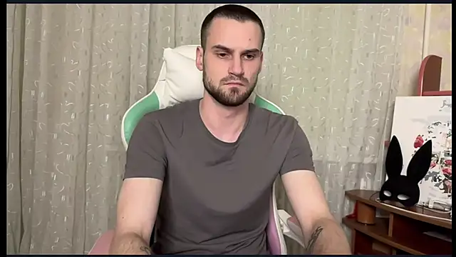 Iveraan online show from October 2025 05:48:02 PM