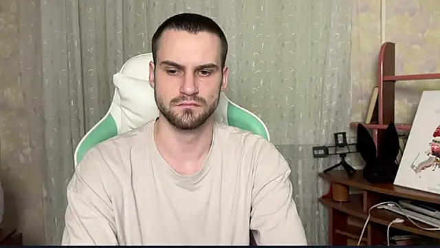 Iveraan online show from November 2025 06:52:02 PM