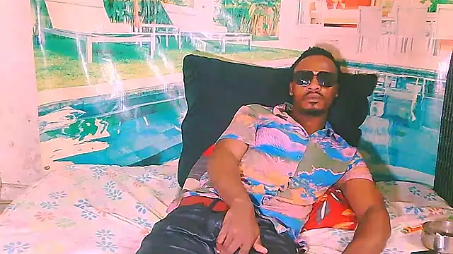 EbonyTiger69 online show from April 2026 01:38:01 PM