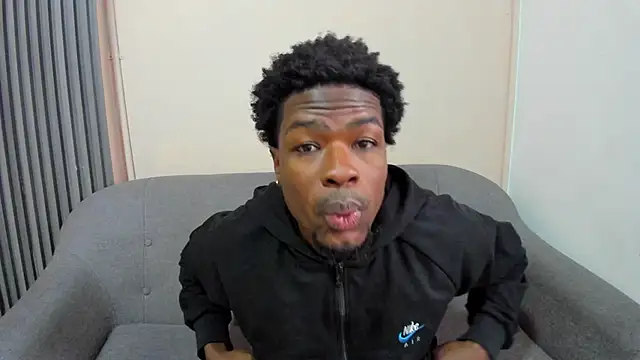 Snapshot of COMPTON_01 chatting on October 2025 01:20:01 PM COMPTON 01 online show from October 2025 01:20:01 PM