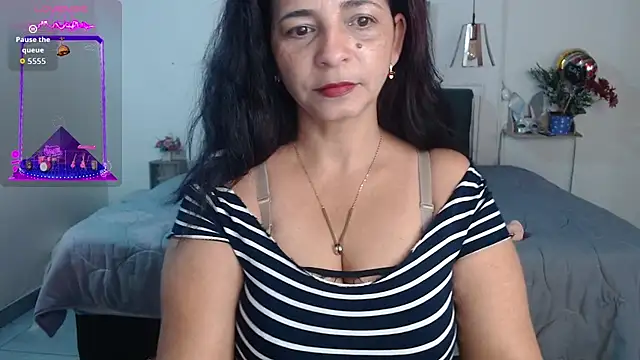 rosse m online show from October 2025 01:19:01 PM