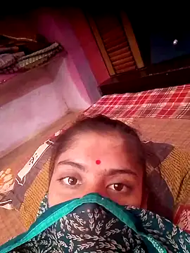 Snapshot of CWEETY-12 chatting on October 2025 07:42:01 AM CWEETY-12 online show from October 2025 07:42:01 AM