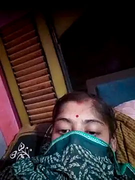 Snapshot of CWEETY-12 chatting on October 2025 12:22:02 AM CWEETY-12 online show from October 2025 12:22:02 AM