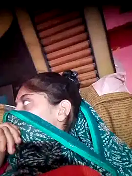 Snapshot of CWEETY-12 chatting on October 2025 04:25:02 AM CWEETY-12 online show from October 2025 04:25:02 AM