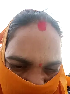 Snapshot of CWEETY-12 chatting on November 2025 10:15:01 AM CWEETY-12 online show from November 2025 10:15:01 AM