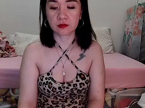 Snapshot of KissHott chatting on March 2026 02:39:02 PM KissHott online show from March 2026 02:39:02 PM