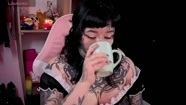 Snapshot of persefoneunderworld666 chatting on October 2025 02:39:01 PM persefoneunderworld666 online show from October 2025 02:39:01 PM