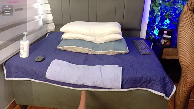 samirscott online show from April 2026 12:43:02 PM