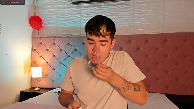 Snapshot of thiago_occonor chatting on November 2025 08:29:01 PM thiago occonor online show from November 2025 08:29:01 PM