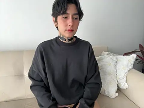 DaisyEmily online show from April 2026 03:26:01 PM