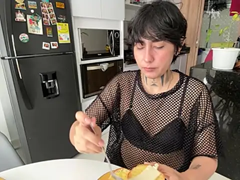 DaisyEmily online show from May 2026 04:27:02 PM