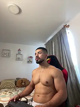 Ezzio Scolaro online show from December 2025 01:05:02 PM