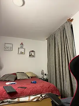 Ezzio Scolaro online show from February 2026 01:35:02 AM