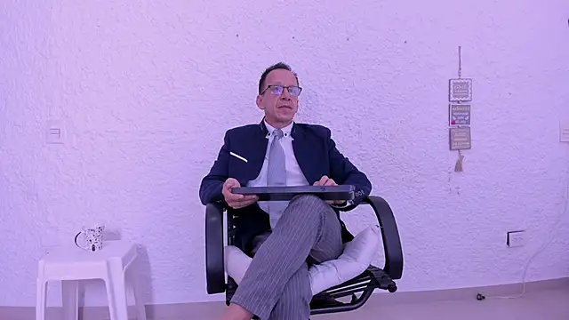  axelking  online show from February 2026 11:39:01 AM