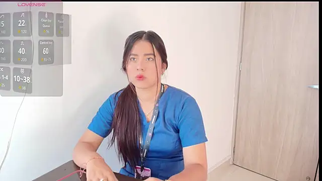 Lia Jhonson  online show from October 2025 12:12:02 PM