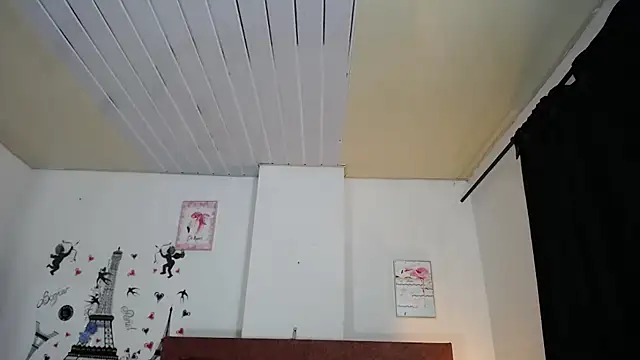 vauroraper online show from November 2025 01:08:01 AM