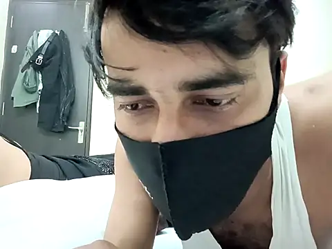 Snapshot of horny_milf_couple chatting on October 2025 06:43:01 PM horny milf couple online show from October 2025 06:43:01 PM