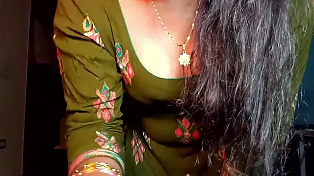 horny milf couple online show from May 2026 06:57:01 PM