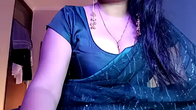 horny milf couple online show from May 2026 05:43:01 PM