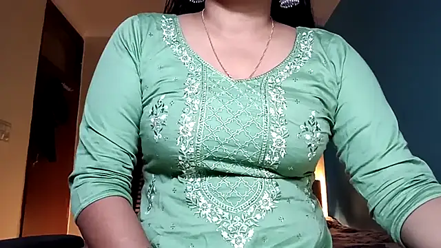 horny milf couple online show from June 2026 07:36:01 PM