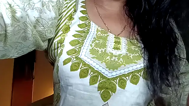 horny milf couple online show from June 2026 09:25:02 PM