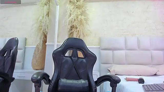 ScarletEvanss  online show from May 2026 11:16:02 AM