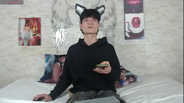 alex russo   online show from November 2025 10:26:02 PM