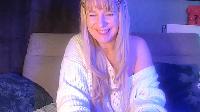 Delichieuse5 online show from February 2025 11:46:02 PM