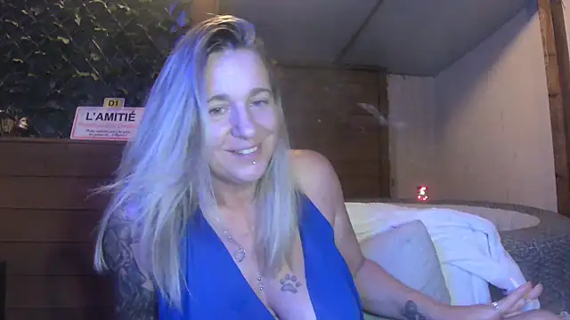 Delichieuse5 online show from July 2026 08:52:02 PM