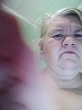 LusiyaGold5 online show from October 2025 09:03:01 PM