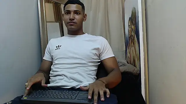 Snapshot of drake_cerra chatting on October 2025 03:27:01 AM drake cerra online show from October 2025 03:27:01 AM