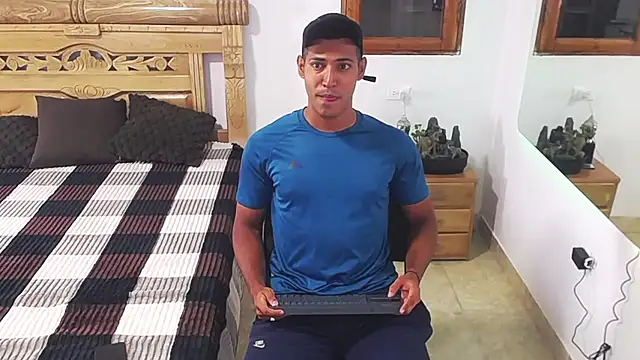 Snapshot of drake_cerra chatting on November 2025 03:17:01 AM drake cerra online show from November 2025 03:17:01 AM