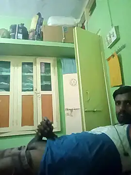 Snapshot of Hotcouplesindian1995 chatting on February 2026 05:17:01 AM Hotcouplesindian1995 online show from February 2026 05:17:01 AM