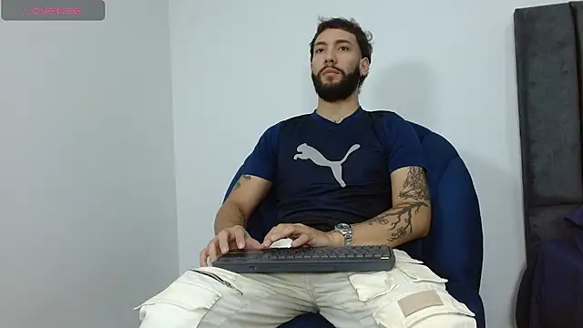 angel kyrozz online show from November 2025 09:25:01 PM