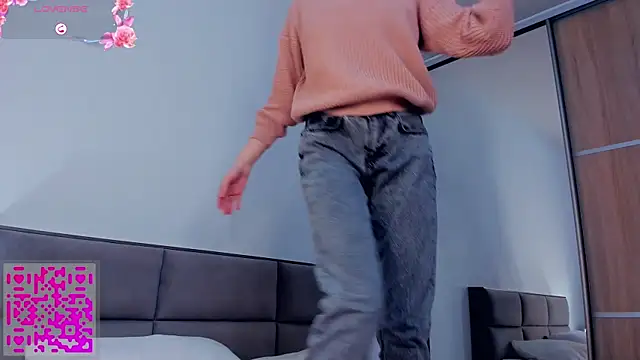 Snapshot of LorrieDegonia chatting on October 2025 04:12:01 AM LorrieDegonia online show from October 2025 04:12:01 AM