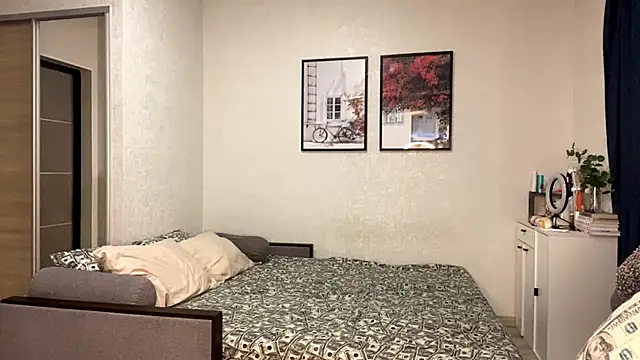 LunaMoonstar online show from October 2025 01:07:01 PM