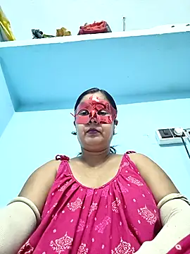 misti02 online show from October 2025 04:48:01 PM