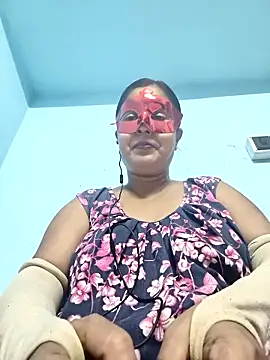 misti02 online show from October 2025 05:57:02 PM