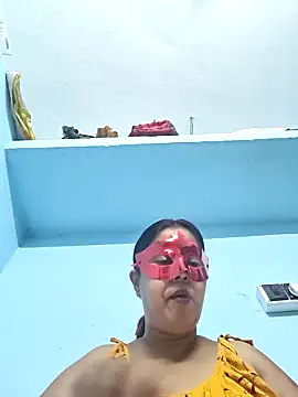 misti02 online show from October 2025 06:20:02 PM