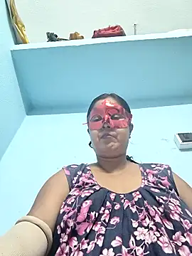 misti02 online show from November 2025 05:26:01 PM