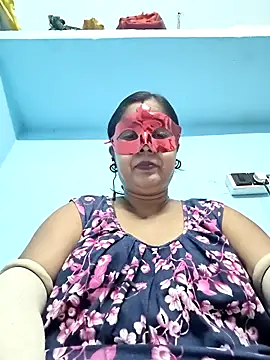 misti02 online show from November 2025 05:56:01 PM