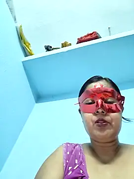 misti02 online show from November 2025 05:13:01 PM