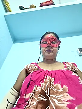 misti02 online show from November 2025 04:40:01 PM