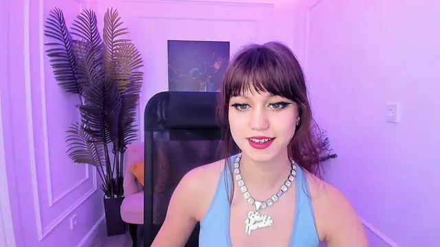 TiffanyYounge online show from November 2025 04:22:02 AM