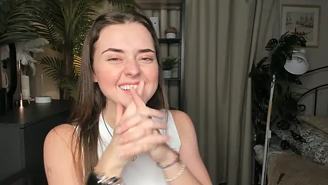 ThelmaJusto online show from November 2025 03:51:01 PM